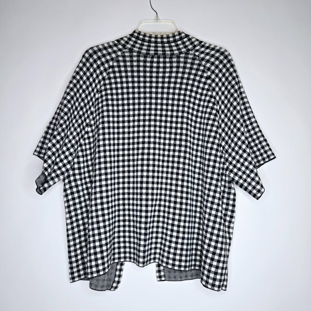 Dressbarn Black White Dolman Short Sleeve One Button Sweater Cape Plus Sz 22/24 - Picture 2 of 10